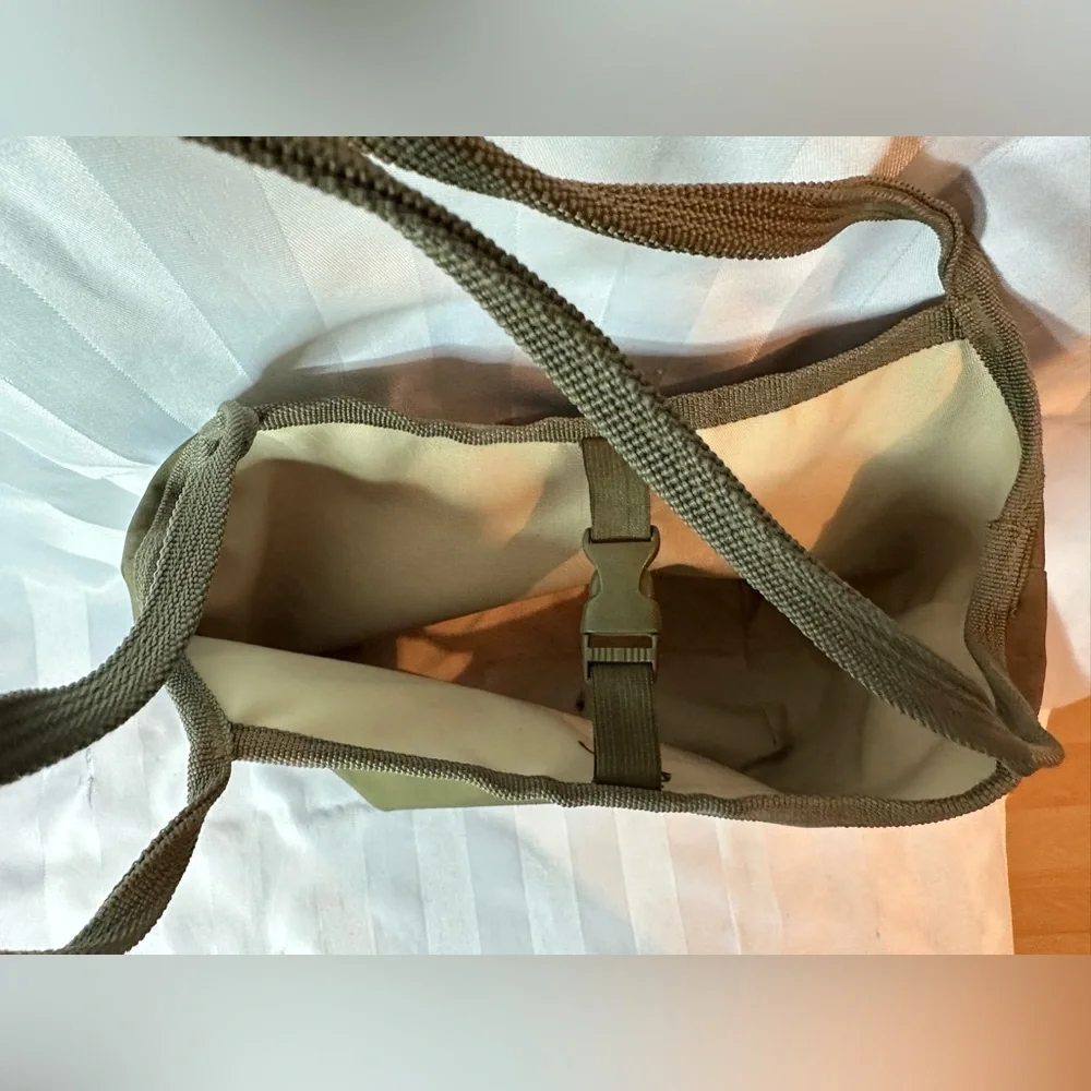 Cute Olive Green/Cream Reversible Roots Bag - Picture 7 of 10